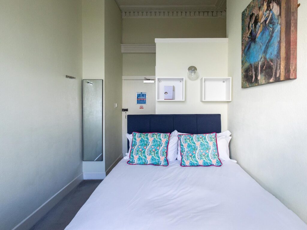 The Gresham Hotel, Weymouth. Room 07